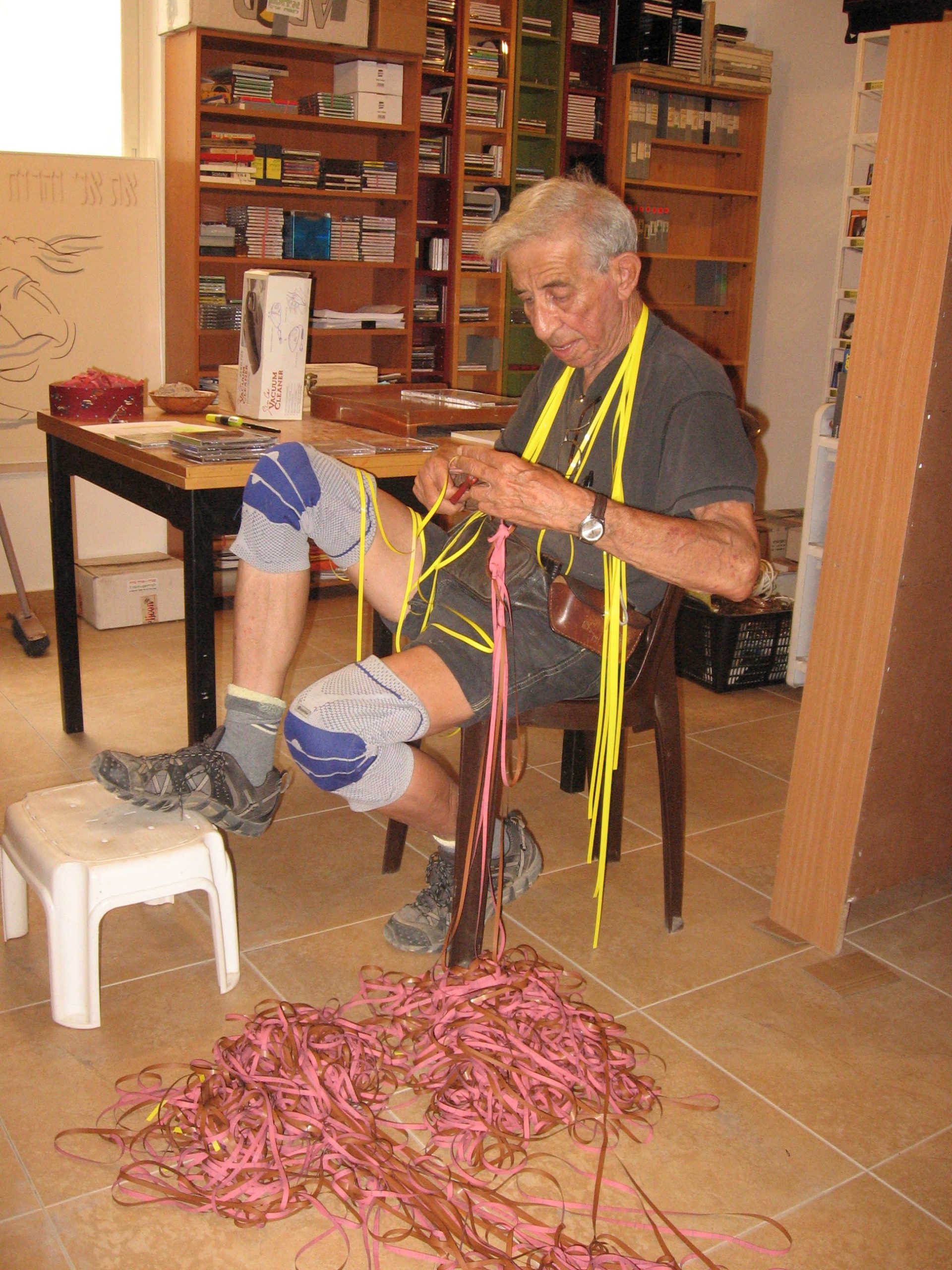 נחצ'ה בבית, בחצר ובעבודה (על שימור הזמר)