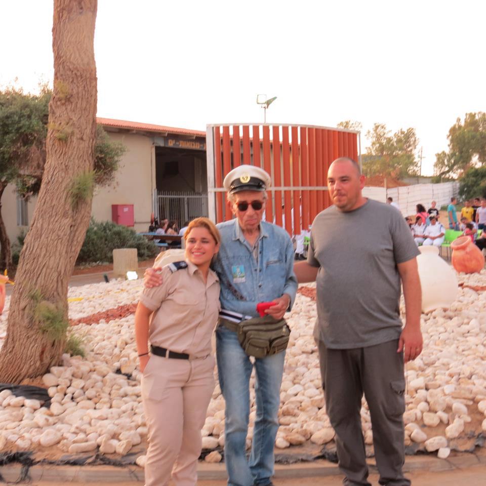 ביקור וחנוכת כיכר עש נחצ'ה במבואות ים 2013